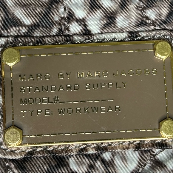 Marc by Marc Jacobs Large Snake Print Nylon Travel Bag - Picture 4 of 5